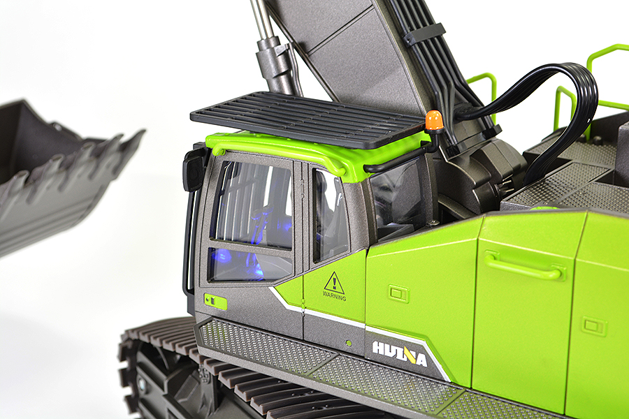 HUINA 2.4Ghz ESCAVATORE PRESSOFUSO CON DIG HI-TORQUE 1:14 - immagine 7
