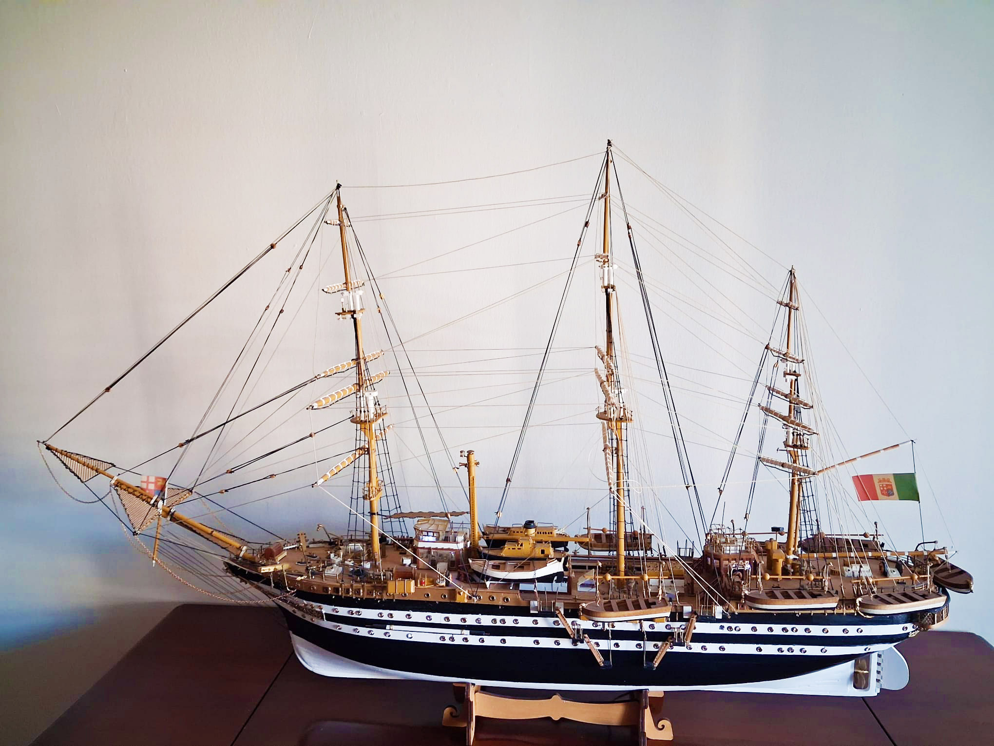 Veliero in legno Amerigo Vespucci (con luci a led)