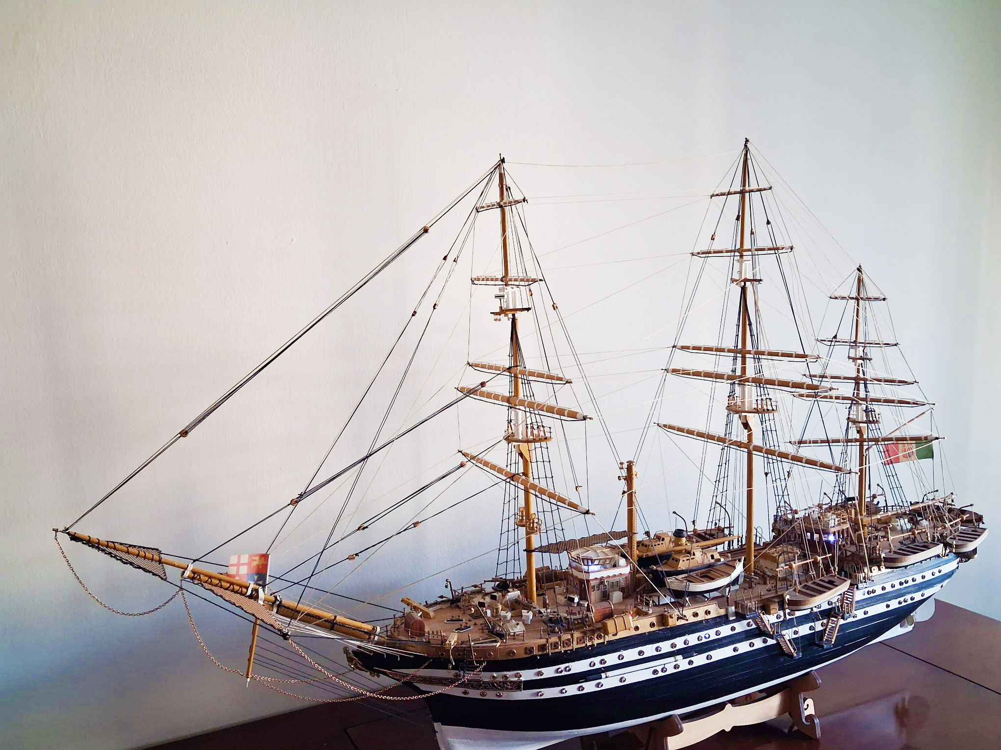 Veliero in legno Amerigo Vespucci (con luci a led) - immagine 2