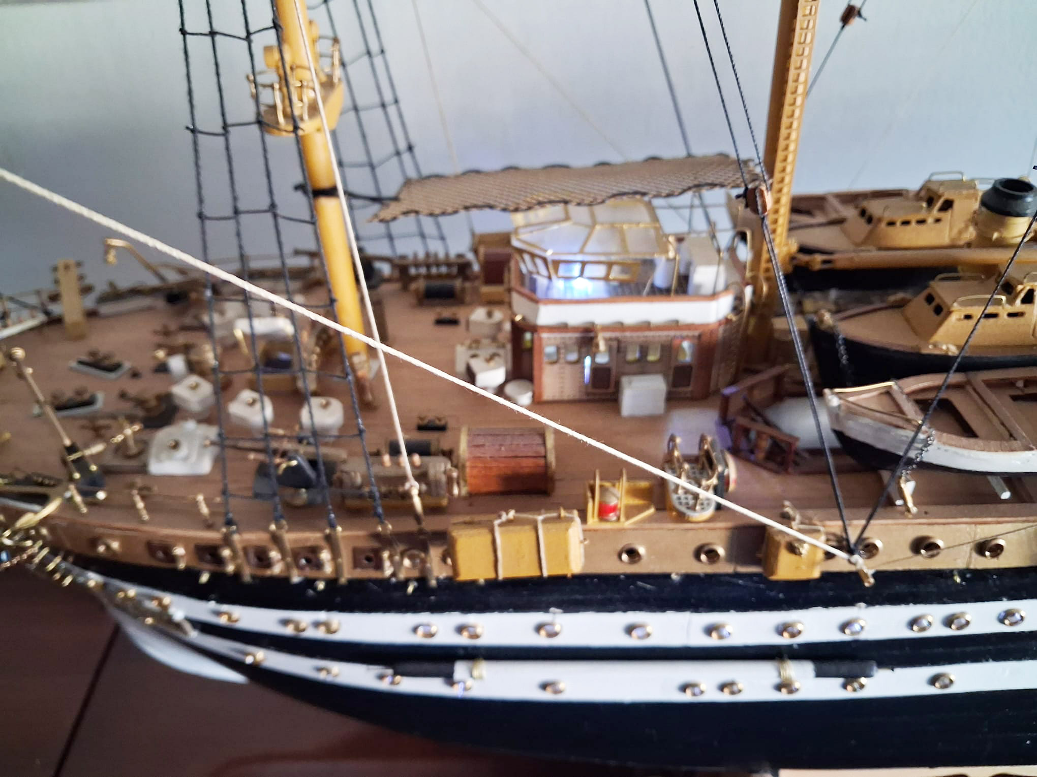 Veliero in legno Amerigo Vespucci (con luci a led) - immagine 3