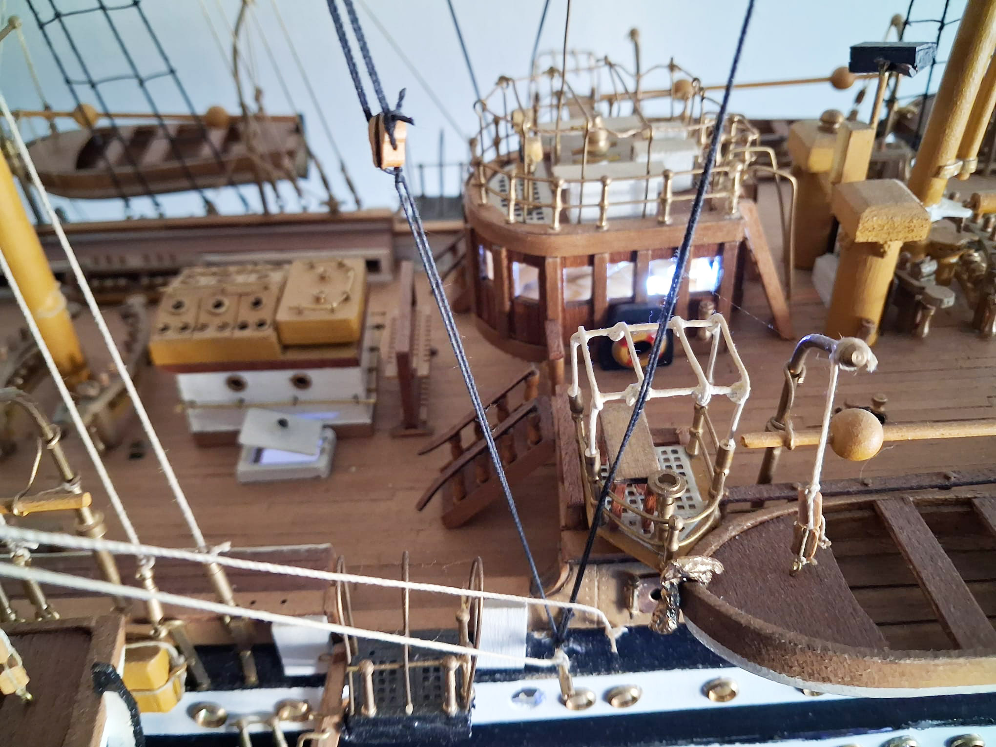 Veliero in legno Amerigo Vespucci (con luci a led) - immagine 4