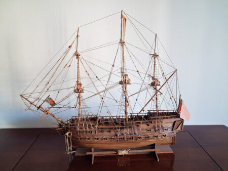 Veliero in legno HMS Bellona della Royal Navy